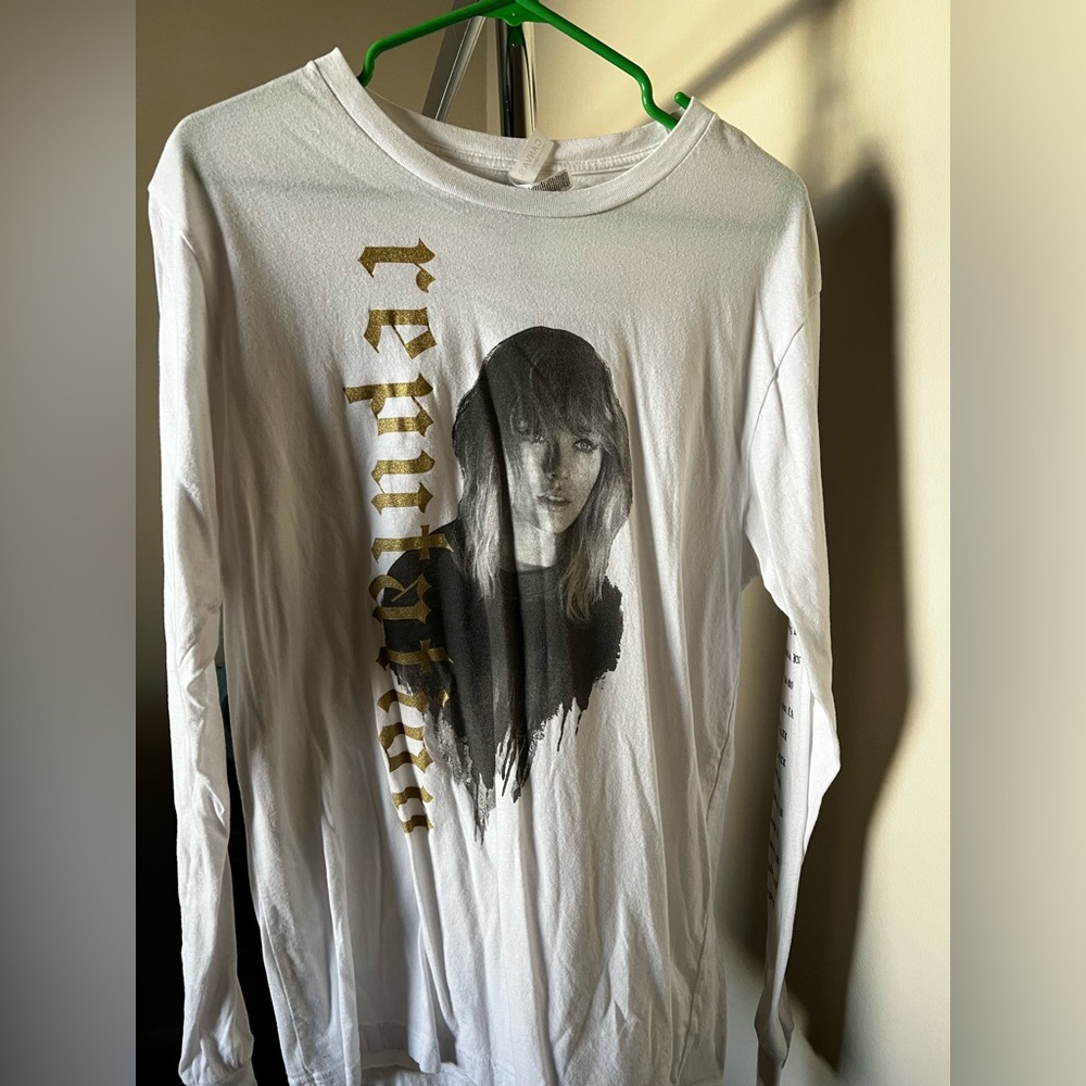 Official Taylor Swift reputation tour long sleeve t-shirt
